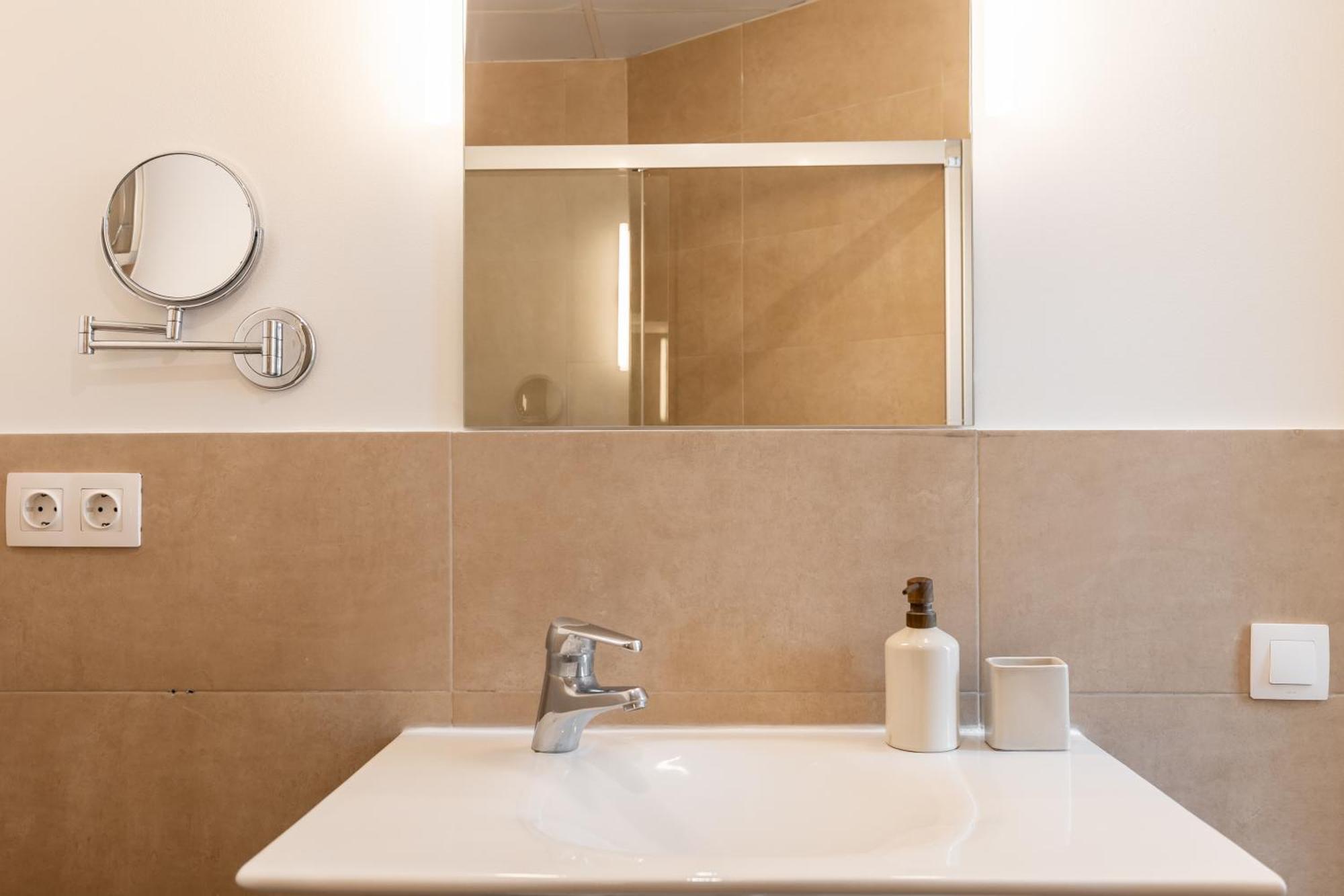 Deco Apartments Barcelona-Sants Apartment